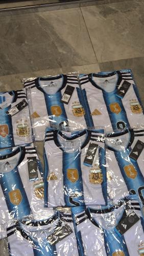 Camiseta Selección, Versión Jugador Escudo Termosella ,pack 10 a $ 320,000 - Miniatura 4