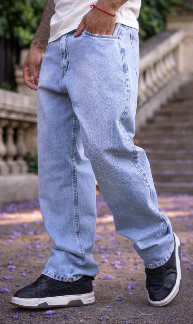 Pantalón Jeans Corte Clásico Celeste Claro - Imagen 2
