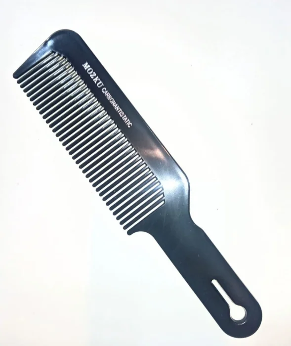 Mozku Peine de Corte Flattoper (tipo Andis) Color Negro Barbería