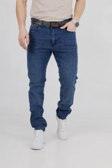 Jeans Clásico Colegial  y Negro  Disponible 38 al 48 X Curva $18,000 X Mayor $19.000