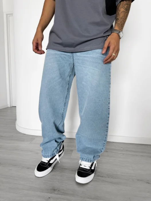 Baggy Mom Nube