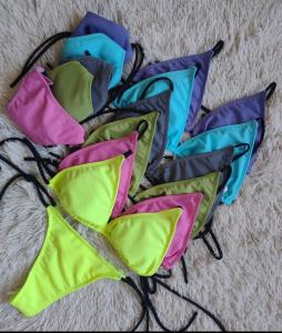 Bikini  Triángulo con Les para Atar