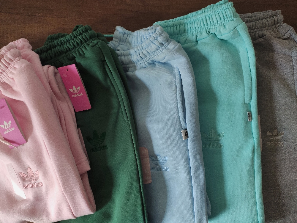 Pantalon Adidas Frisado Logo Bordado - Imagen 3