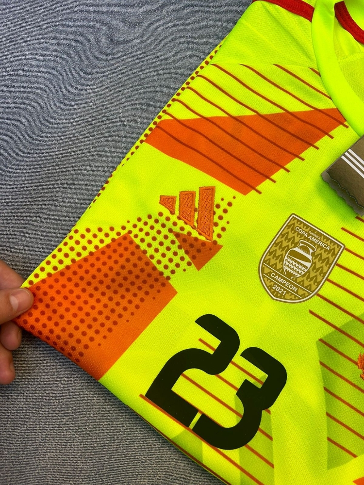 Oferta Camiseta Dibu Martinez Niño - Imagen 3