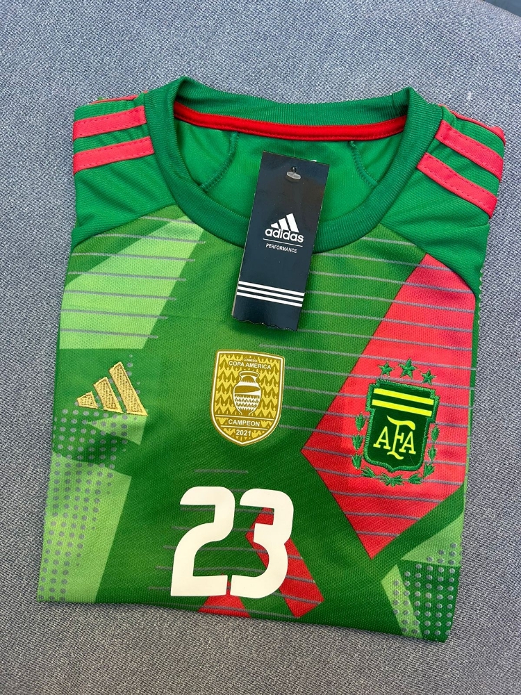 Oferta Camiseta Dibu Martinez Niño - Imagen 4