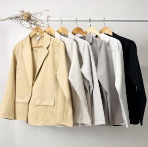 Blazer Sastrero Raya Dorada