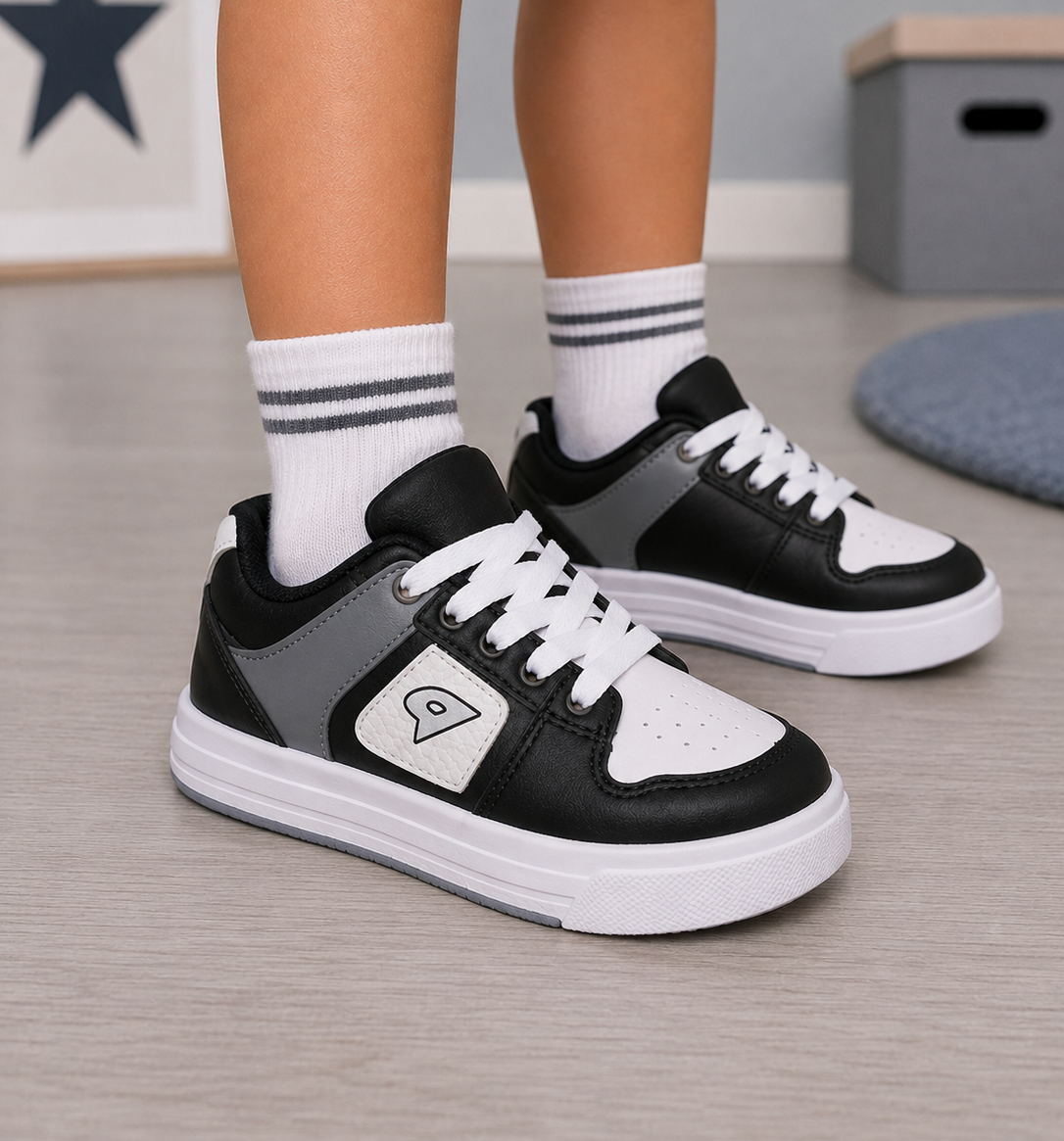 Zapatilla de Niños Urbana Skater Eco Cuero Pups Art.0270200 (27 al 33) - ChatGPT%20Image%2018%20ago%202026%2C%2015_11_43.png