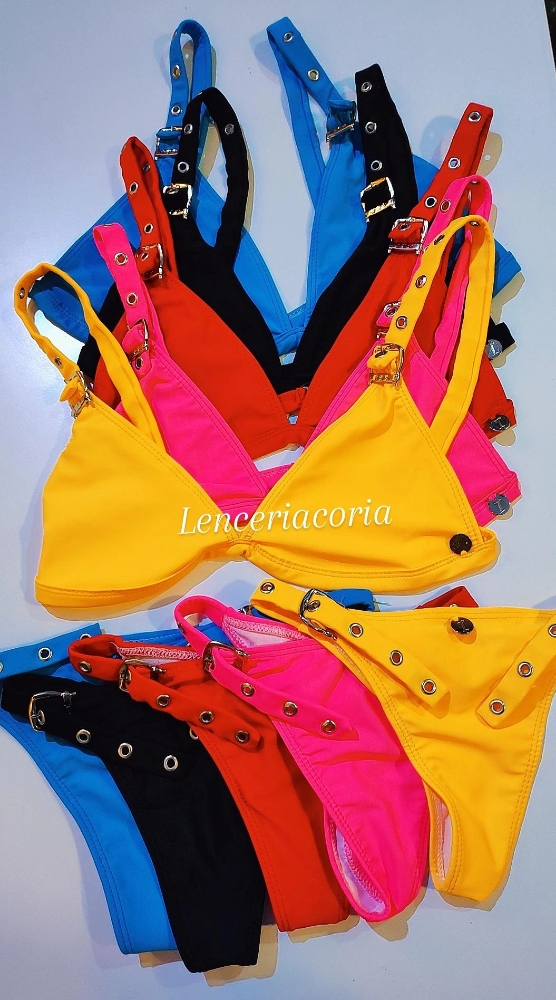 Bikini Triángulo con Less Regulable y Herrajes (1500) - Imagen 7