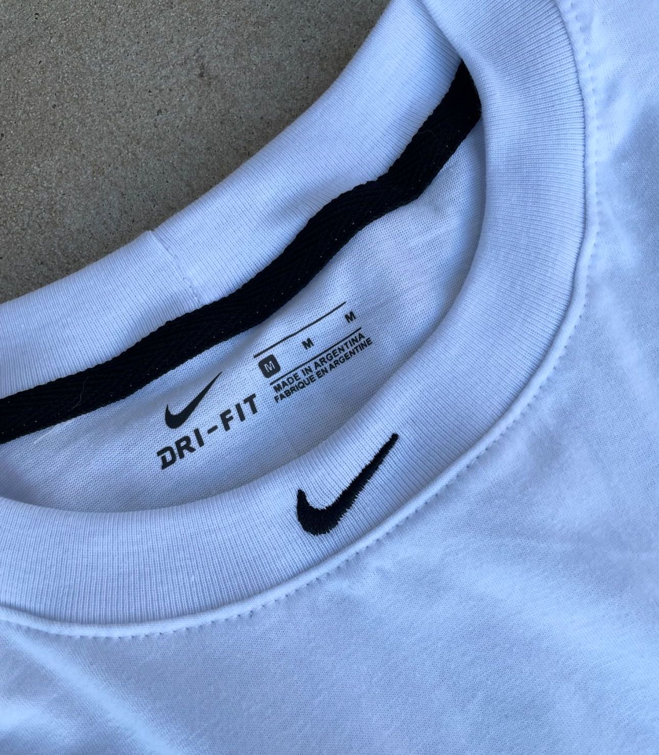 Remera Nike Cuello - Imagen%20de%20WhatsApp%202024-09-09%20a%20las%2018.49.15_f2711856.jpg