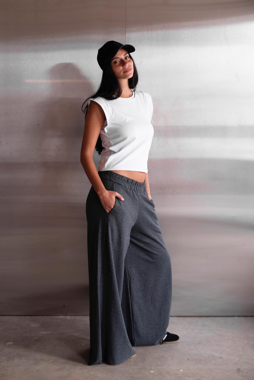Palazo Pollera - WhatsApp%20Image%202026-09-30%20at%2014.31.12%20(1).jpeg