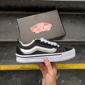 //vans Knu