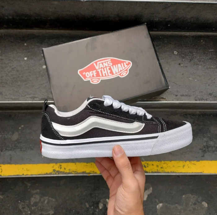 //vans. Knu