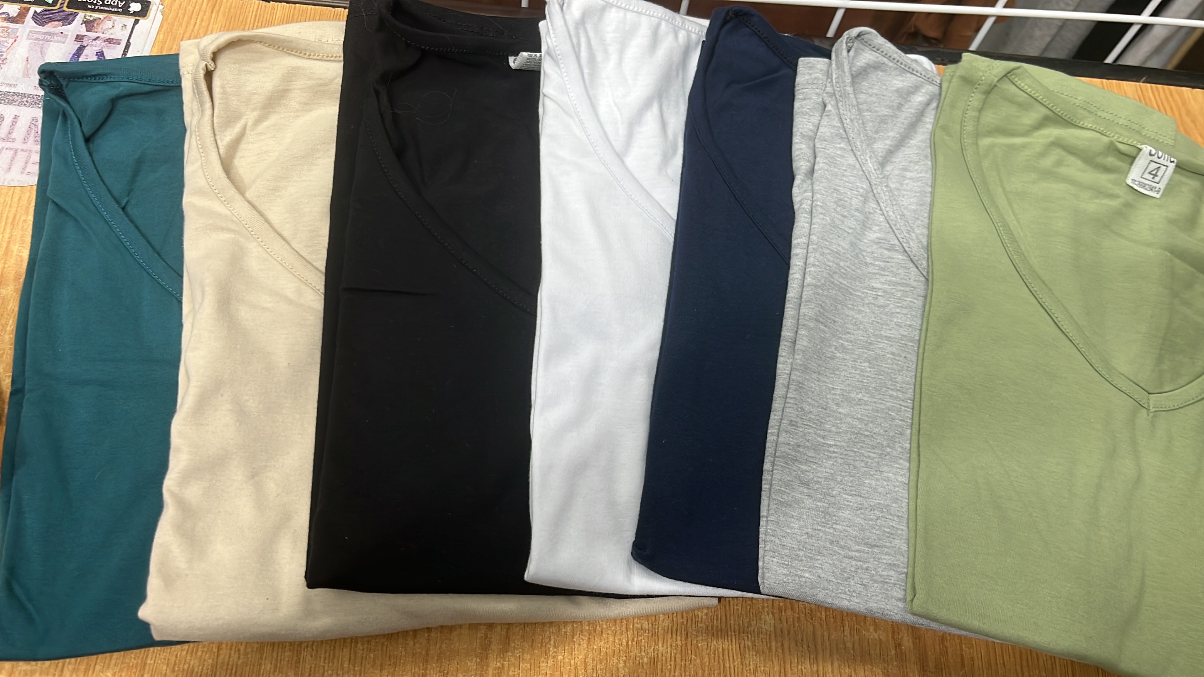 Remera Lisa Cuello V - 5E9EF69B-624D-43A0-A13E-18FD5C769865.jpeg