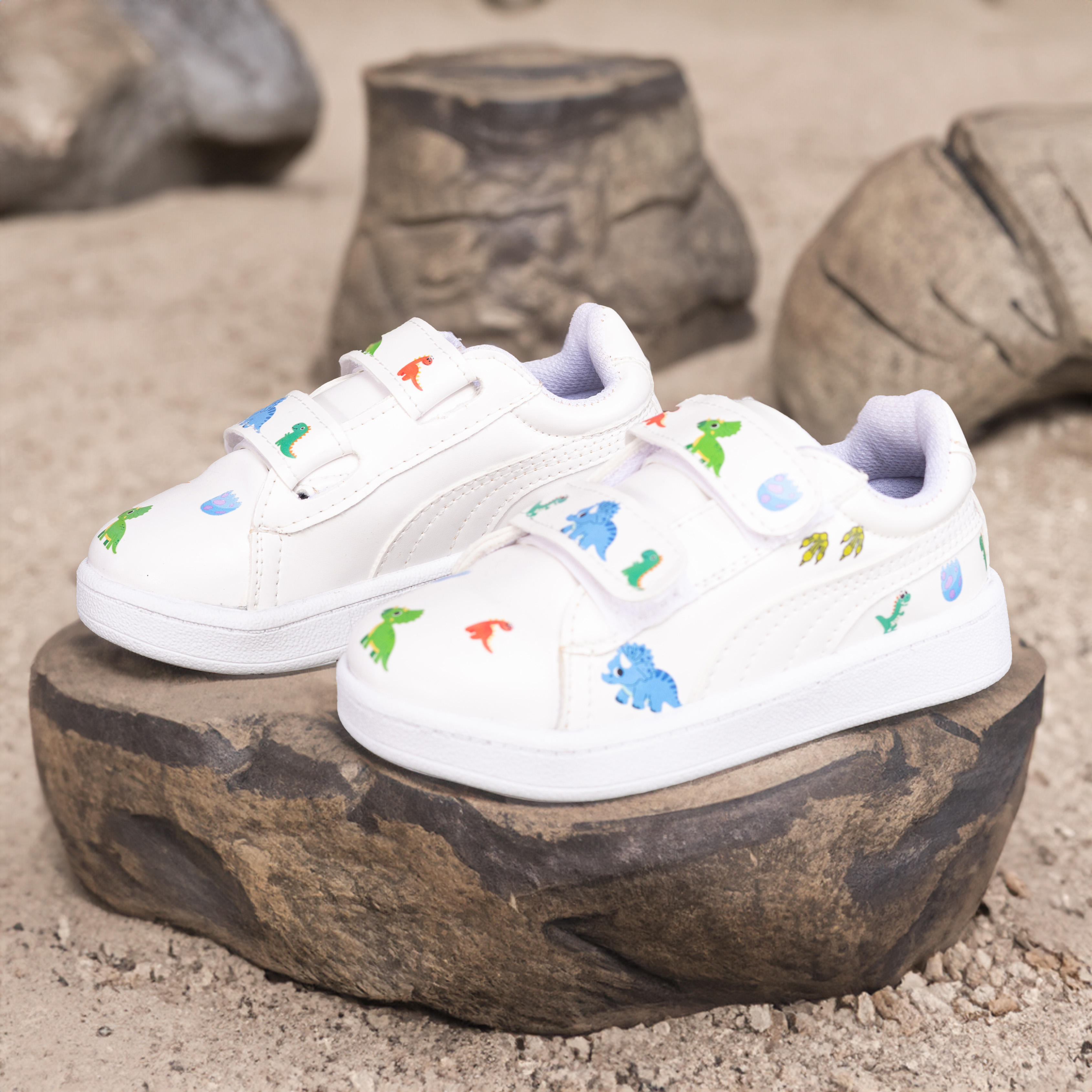 Zapatillas Kids Dinosaurios Divertidos Calce Fácil con Abrojo Livianas Tendencia - 02.jpg