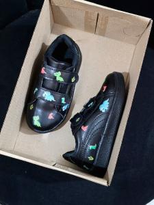 Zapatillas Niños Dino Calzado Infantil Moderno Cómodas Livianas Velcro Tendencia - Miniatura 3