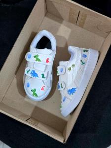 Zapatillas Niños Dino Calzado Infantil Moderno Cómodas Livianas Velcro Tendencia - Miniatura 4