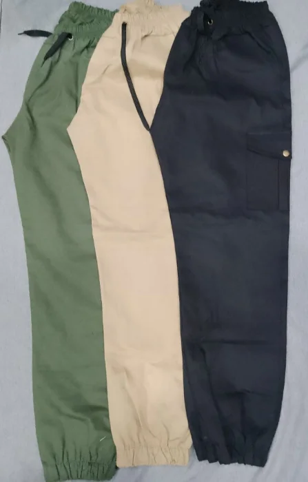 Jogger Talle Especial de Gabardina