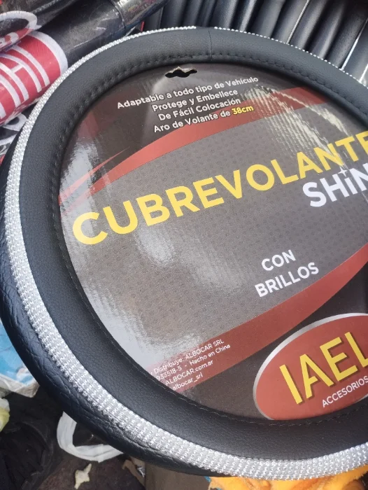 Cubrevolante con Stras