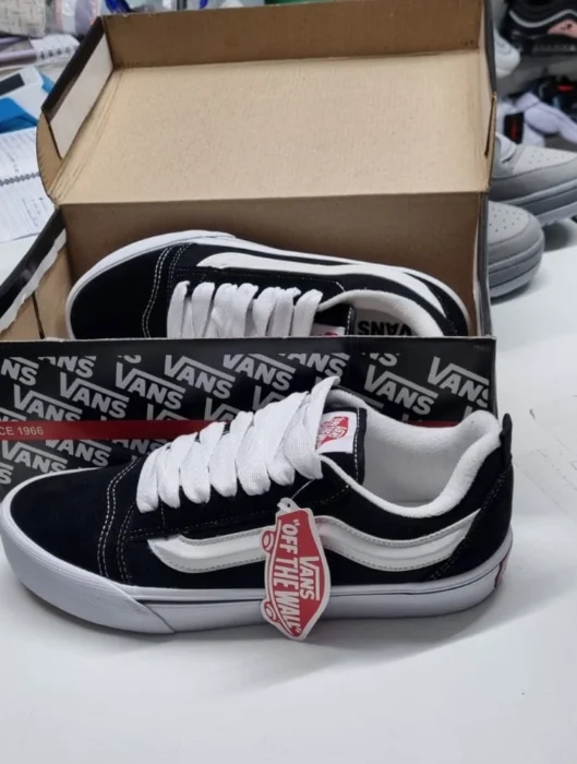 Vans Knu