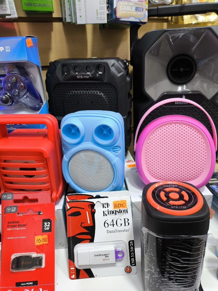 Parlantes Bluetooth, Pendrive, Micro Sd y Radio Fm - Imagen 3