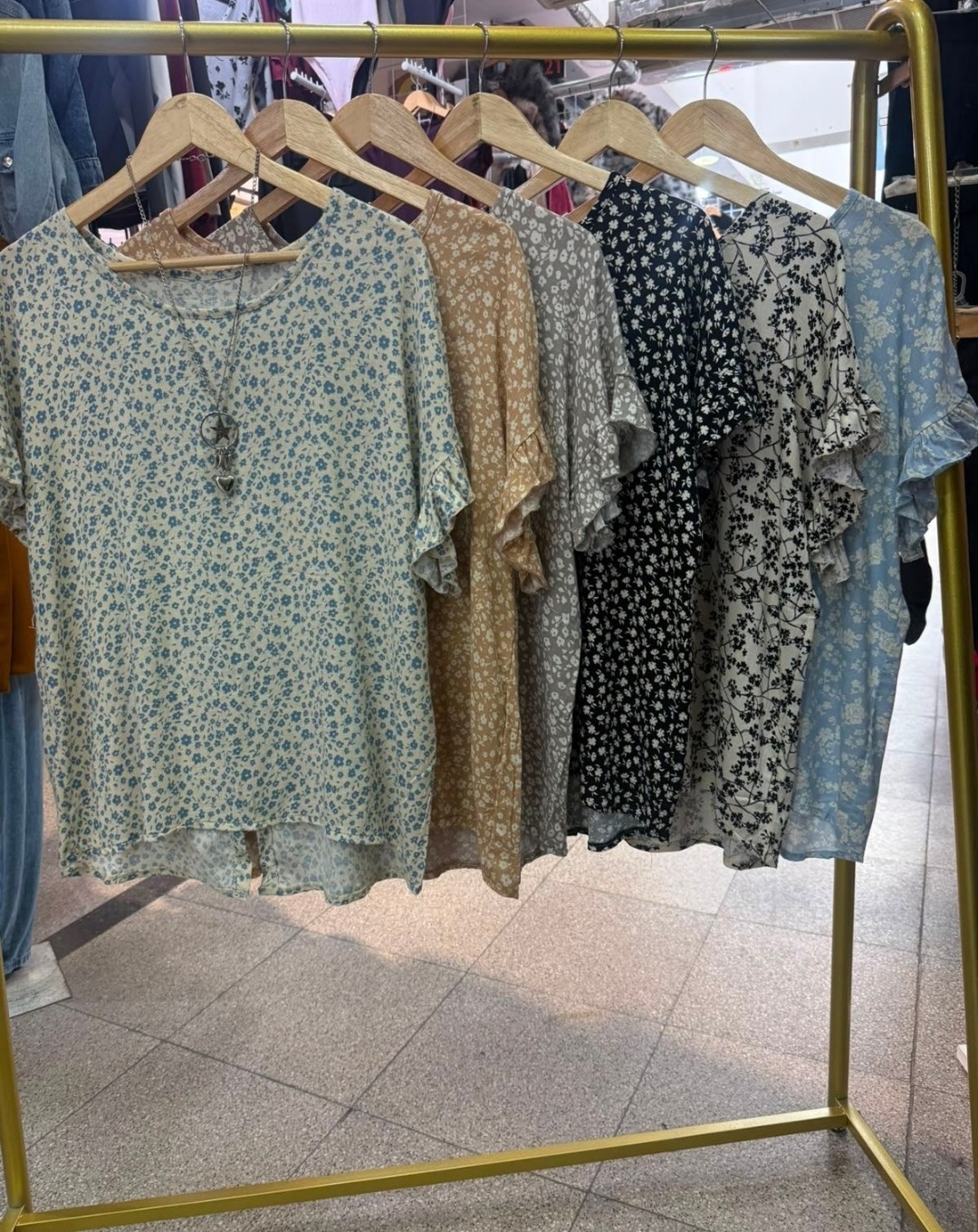Remera con Volados - Imagen 4