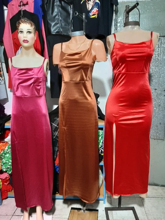 Vestido Corset Largo con Corte en la Pierna Saten