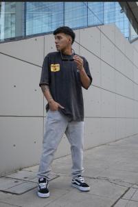 Mom- Gris- Liso