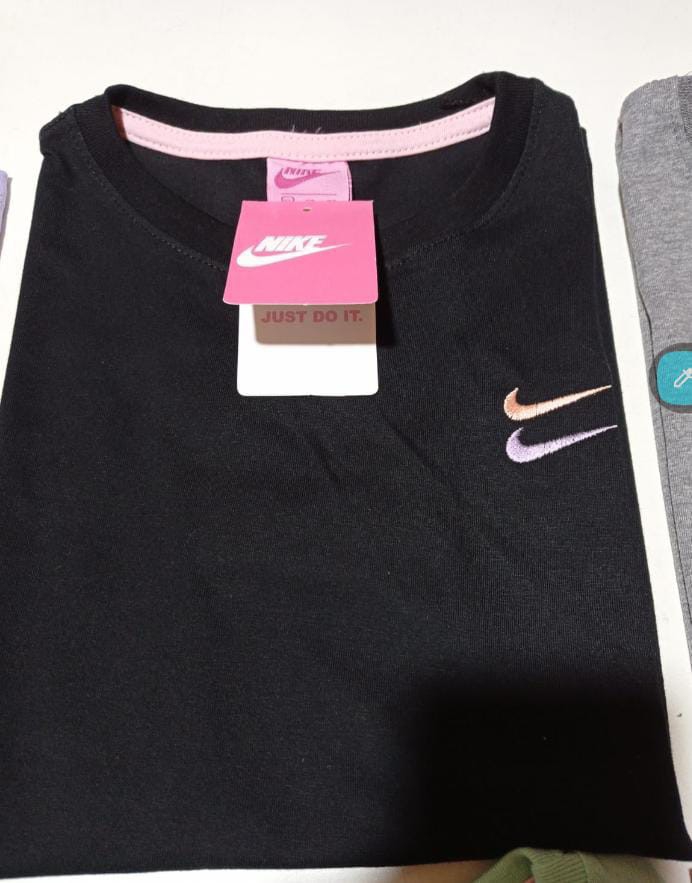 Remera de Dama Nike - Imagen 3