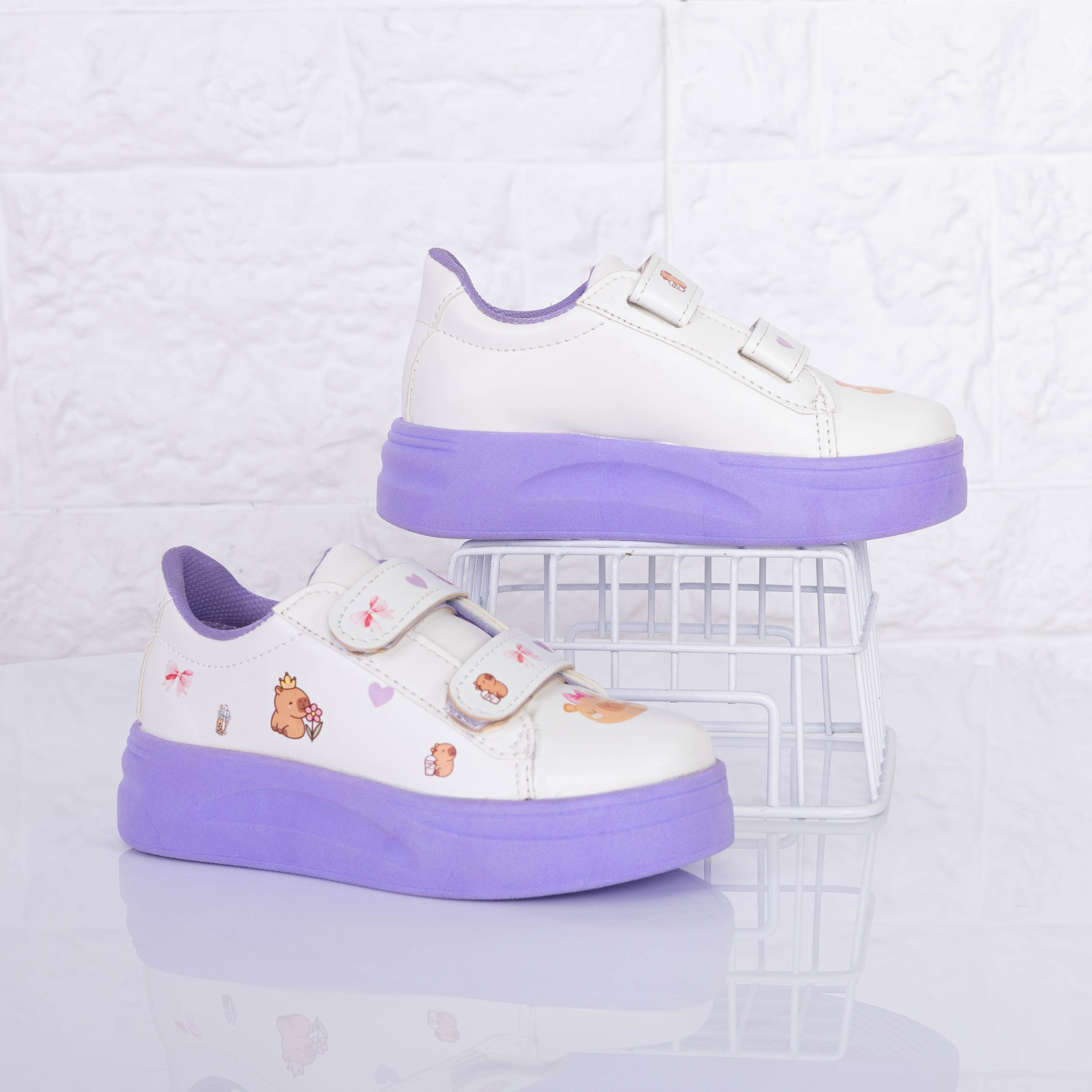 Zapatillas Capybara Infantil Nenas Velcro Blancas Colores Livianas Cómodas - VS246462.jpg