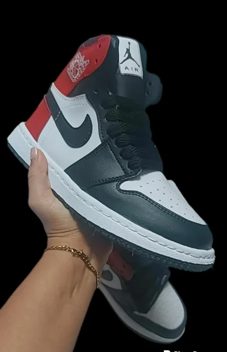 Bota Jordan Rojo-negro