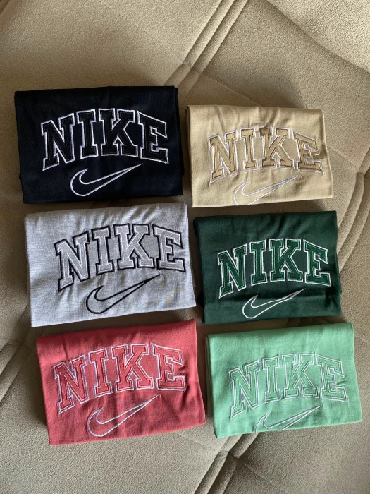 Remera Bordada Nike