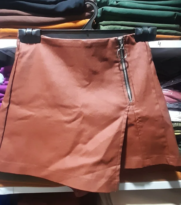 Short Pollera Bengalina Engomado