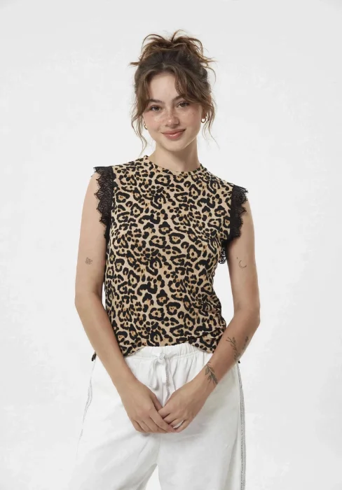 Músculosa Leo Lace