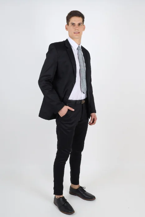 Trajes Hombre al Cuerpo