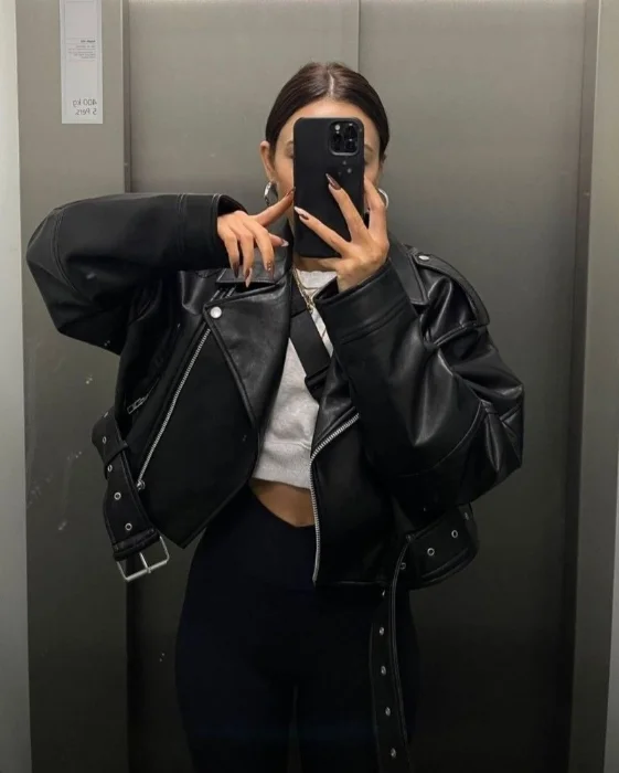 Cuero Yd con Cinto Oversize