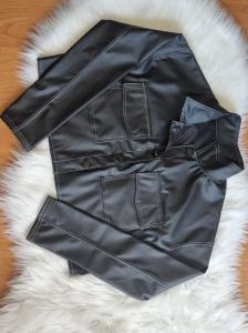 Chaqueta Engomada con Costura Blanca