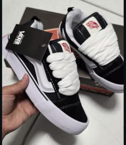 Vans Knu