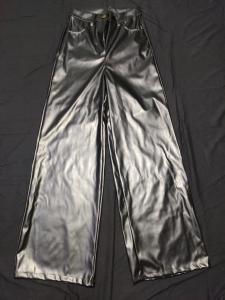 Pantalon Engomado Wide Leg Negro de Dama - Miniatura 3