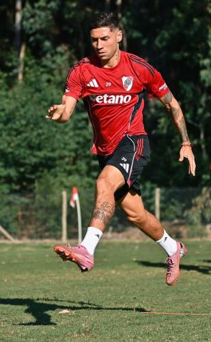 Remera Pre Partido River Plate,temporada 25/26. - Miniatura 4