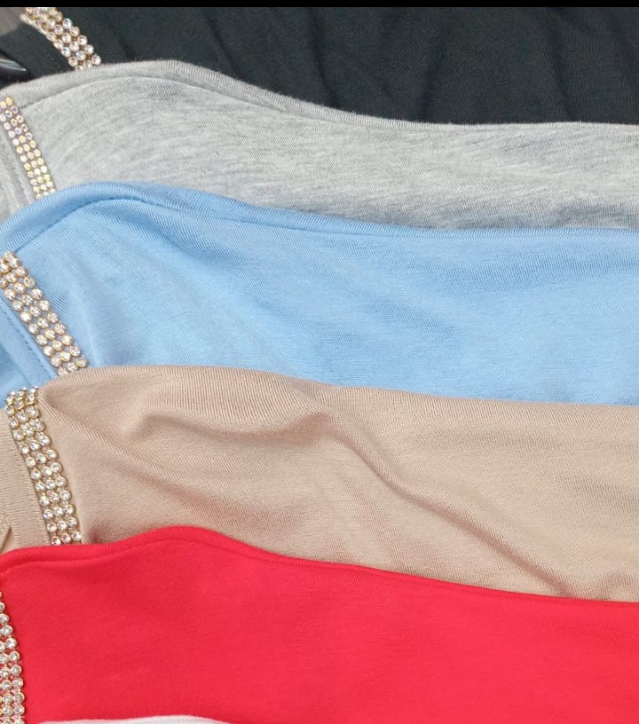 Remera con Brillante en "v" - Imagen 3