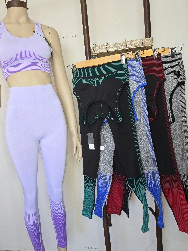 Conjunto Mujer Combinado - Imagen 1