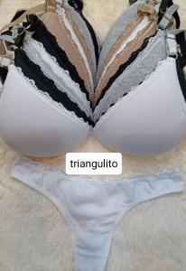 Conjunto Triangulito con Encaje