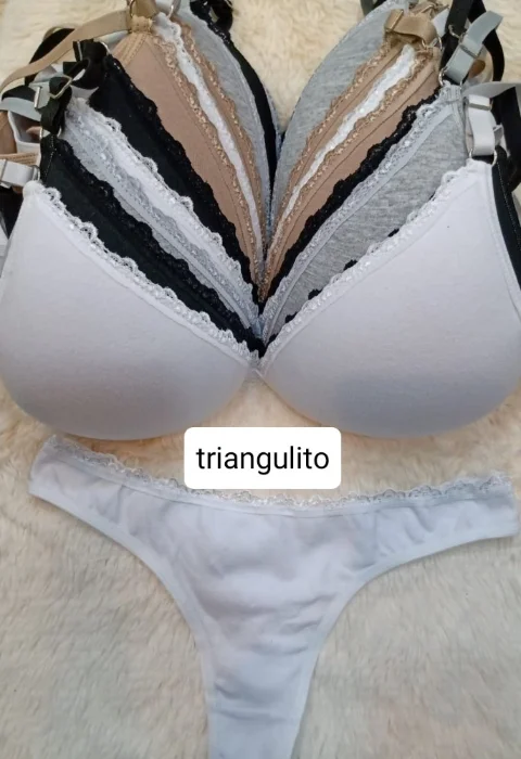 Conjunto Triangulito con Encaje