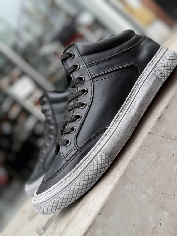 Bota Urbana Felio Cuero Vacuno Suelas Pegadas y Cosidas - Imagen 2