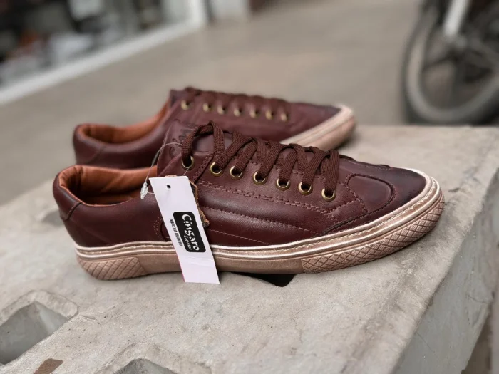 Zapatillas Urbanas Folari Cuero Vacuno Suelas Pegadas y Cosidas