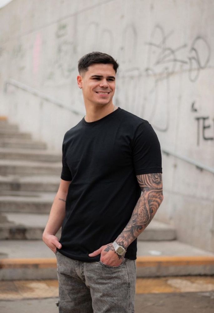 Remera Básica Negra 100 Algodón - Imagen 2
