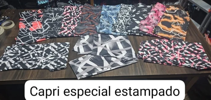Capri Estampadas Talles Especiales