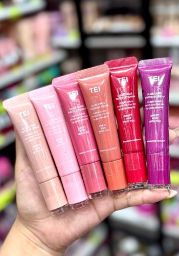 Lipgloss con Color Hidratante Dupe de Hailey de Tei - Miniatura 3