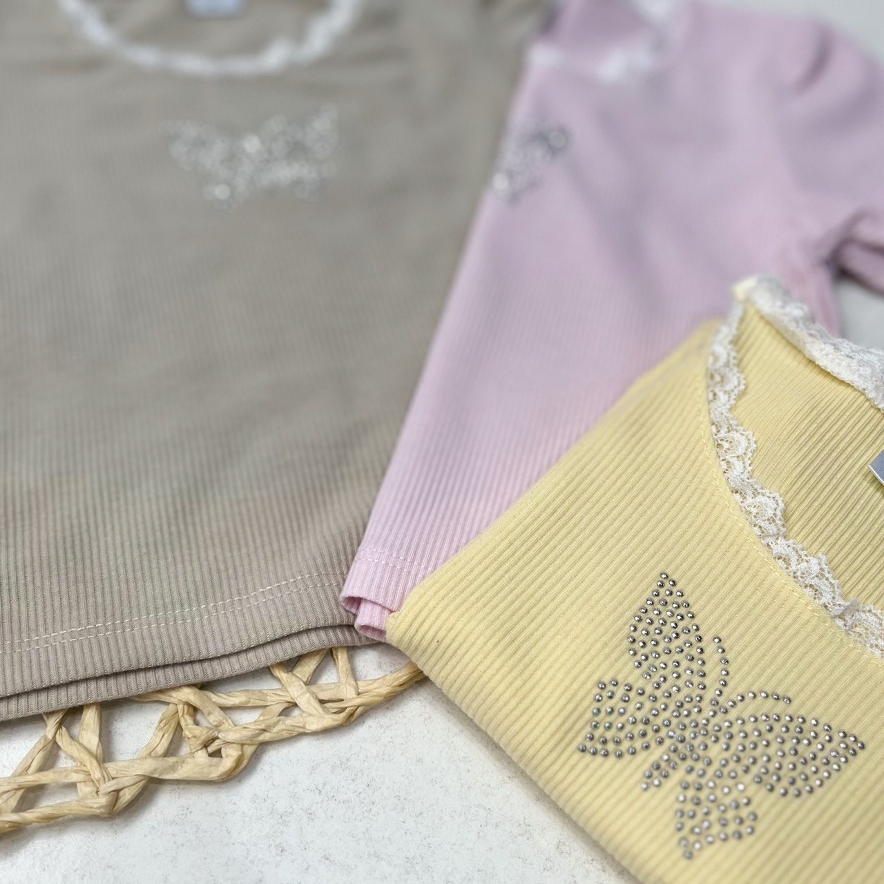 Remera Niña con Puntilla y Strass Mariposa - Imagen 4