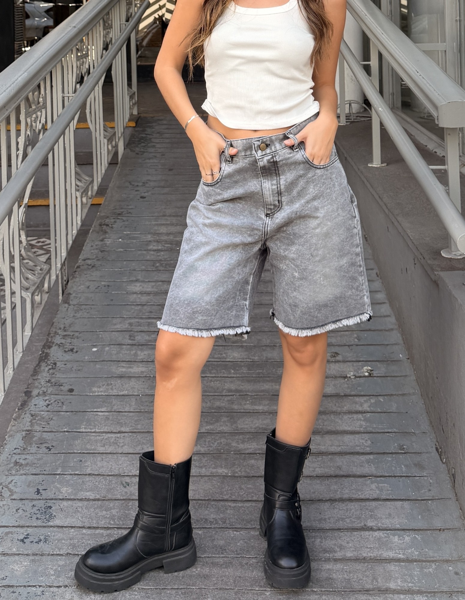 'art 812-6 - 36 al 46- Bermuda Gris Arenado + Desflecado "trend" - Imagen 1